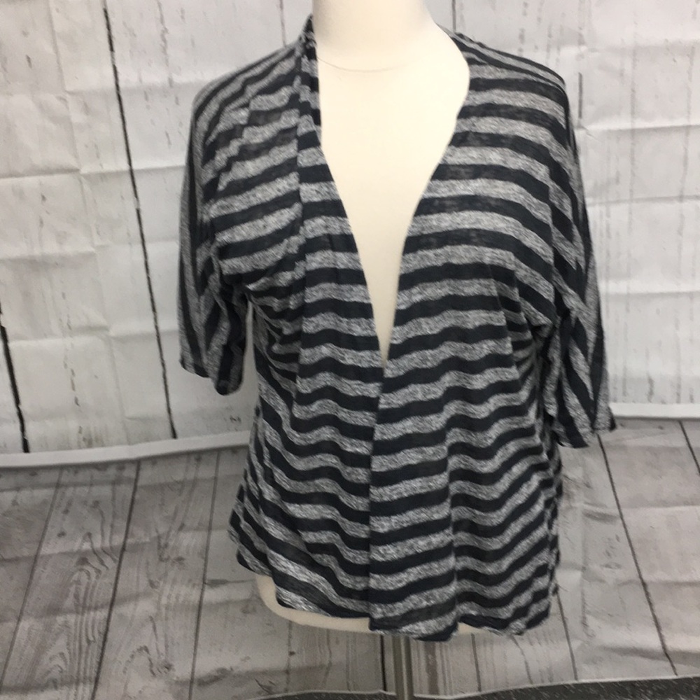 Lularoe Lindsay kimono